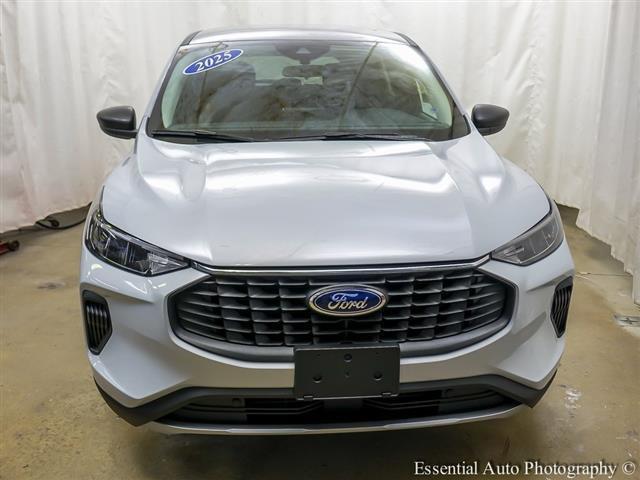 new 2025 Ford Escape car, priced at $25,192