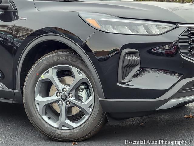 new 2025 Ford Escape car, priced at $30,673