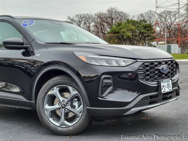 new 2025 Ford Escape car, priced at $30,673