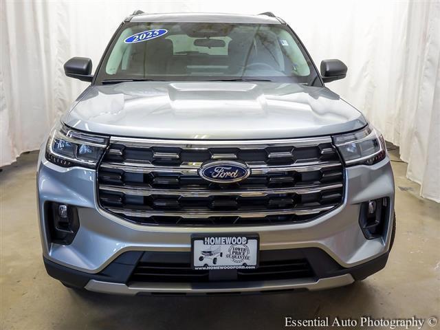 new 2025 Ford Explorer car, priced at $45,328