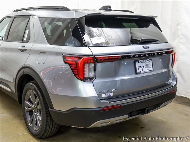 new 2025 Ford Explorer car, priced at $45,328