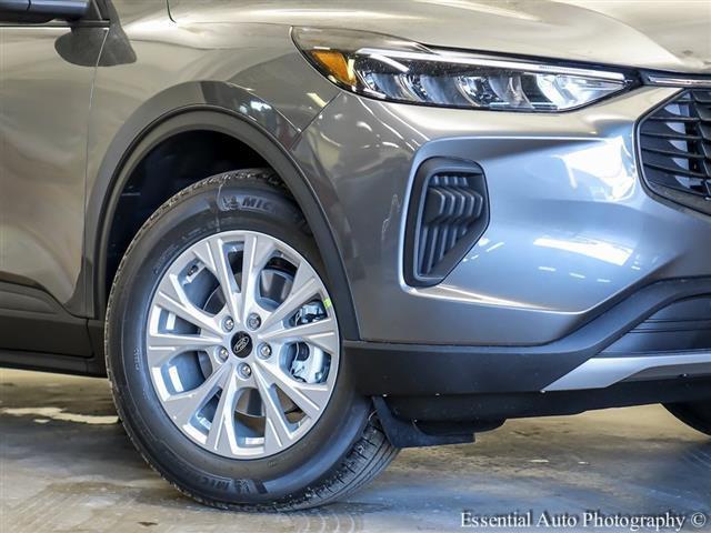 new 2025 Ford Escape car, priced at $28,990