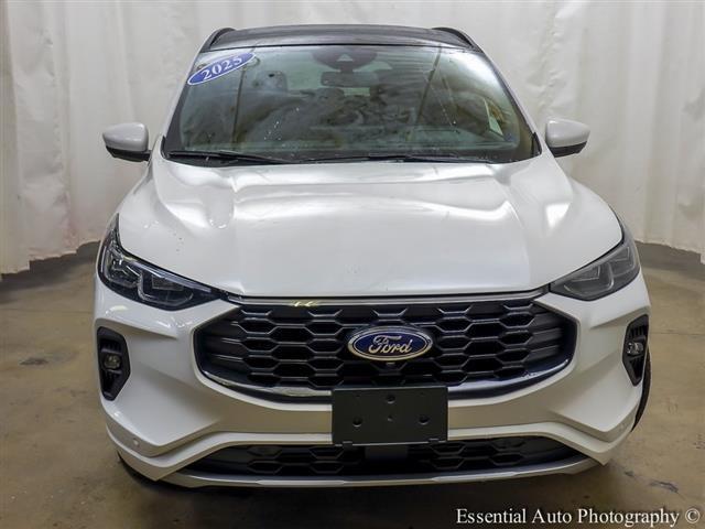 new 2025 Ford Escape car, priced at $40,473