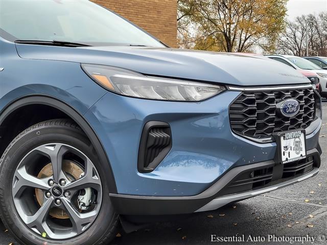 new 2025 Ford Escape car, priced at $28,708