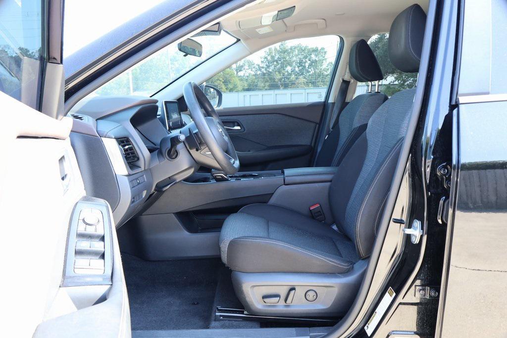 used 2022 Nissan Rogue car, priced at $20,989