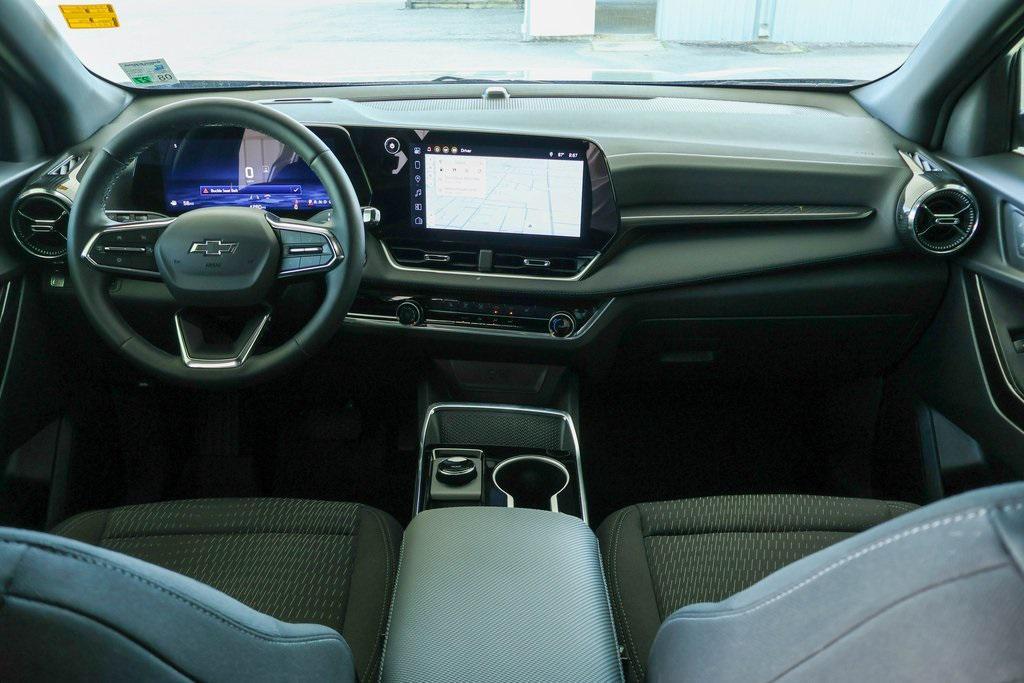 used 2026 Chevrolet Equinox car, priced at $28,000