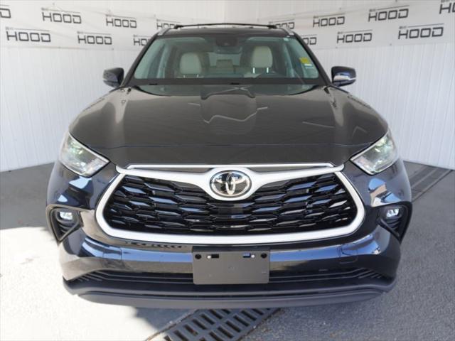 used 2023 Toyota Highlander car, priced at $35,419