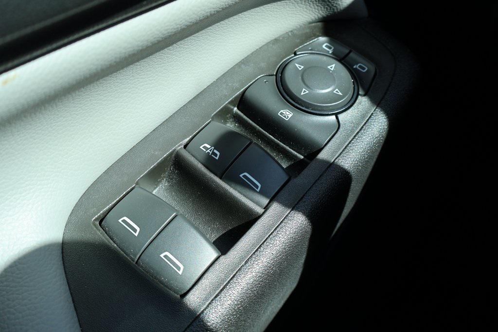 used 2024 Chevrolet Equinox car, priced at $21,818