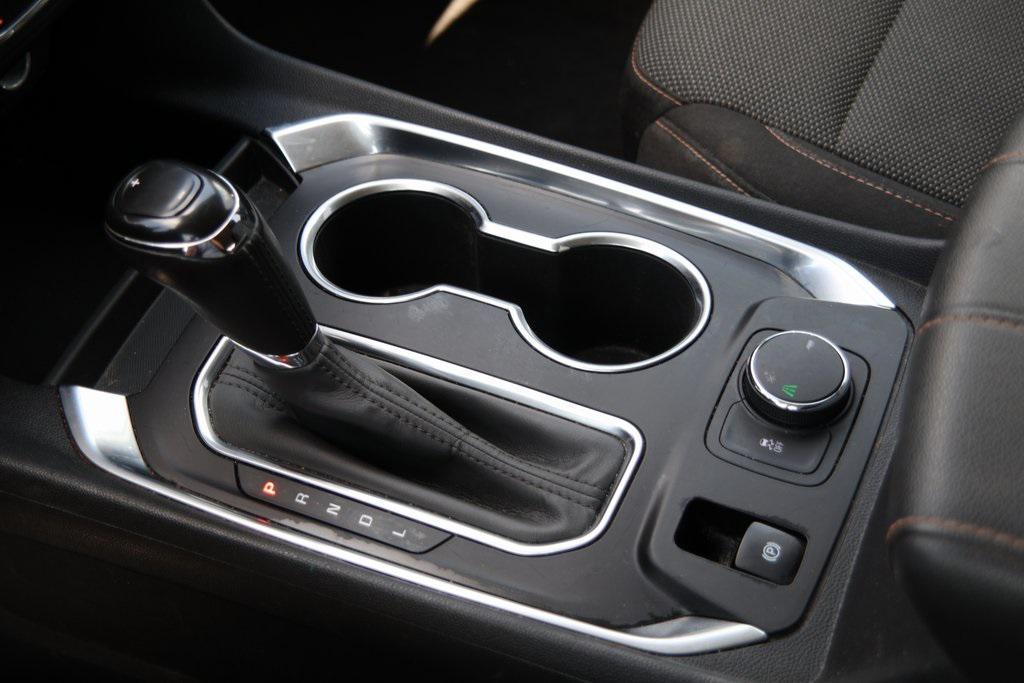 used 2020 Chevrolet Traverse car, priced at $16,836