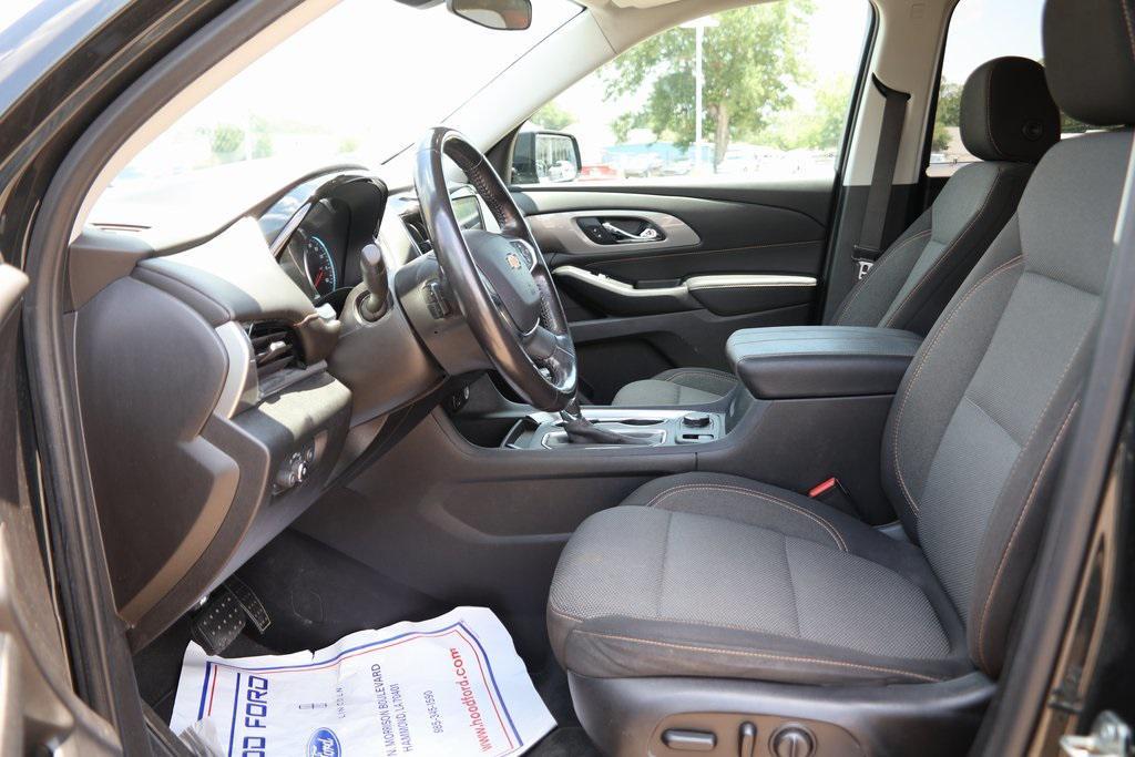 used 2020 Chevrolet Traverse car, priced at $16,836
