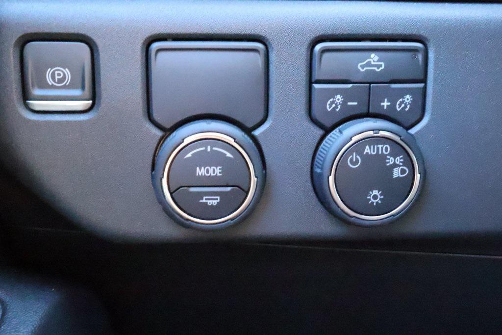 used 2024 Chevrolet Silverado 1500 car, priced at $35,078