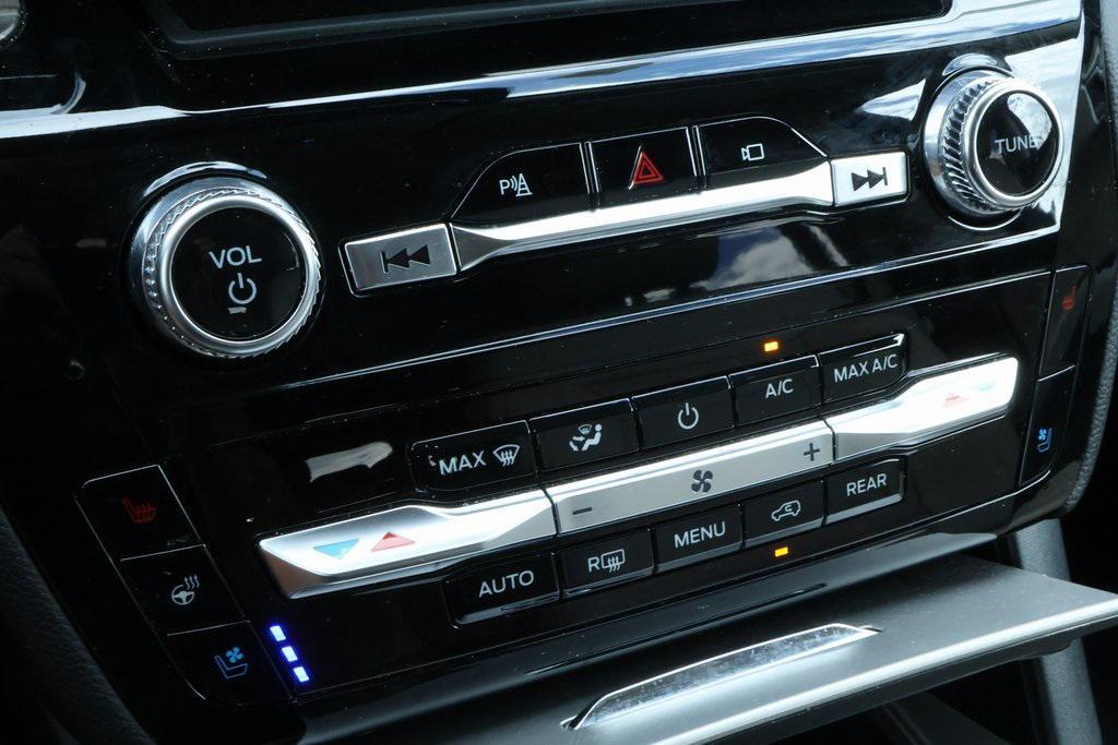 used 2023 Ford Explorer car, priced at $31,619