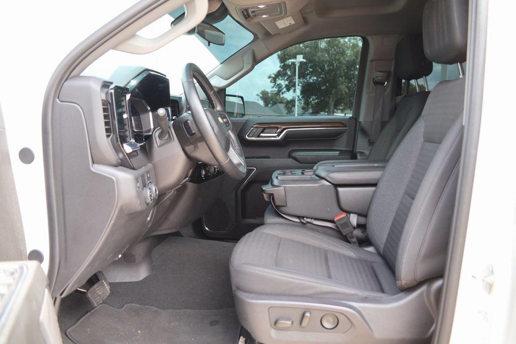 used 2024 Chevrolet Silverado 1500 car, priced at $35,979