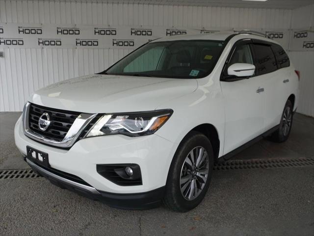 used 2020 Nissan Pathfinder car, priced at $19,294