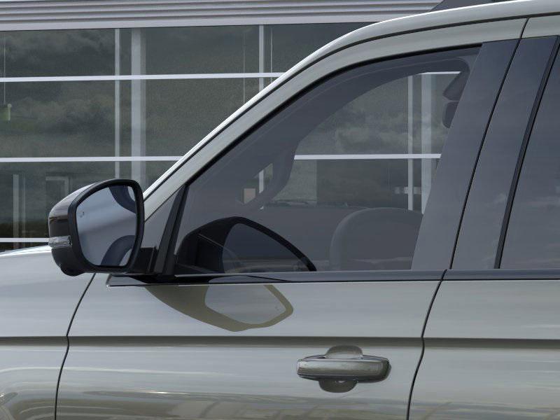 new 2025 Ford Expedition car, priced at $80,025