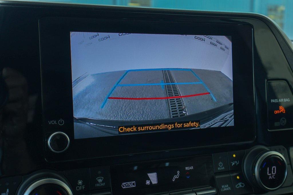 used 2023 Toyota Highlander car, priced at $33,941