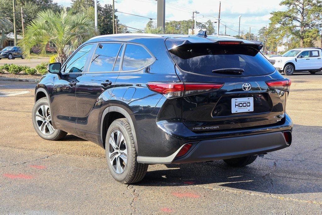 used 2023 Toyota Highlander car, priced at $33,941