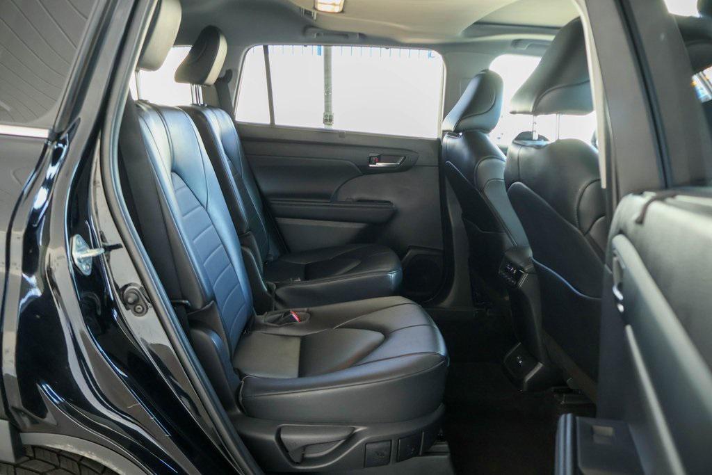 used 2023 Toyota Highlander car, priced at $33,941