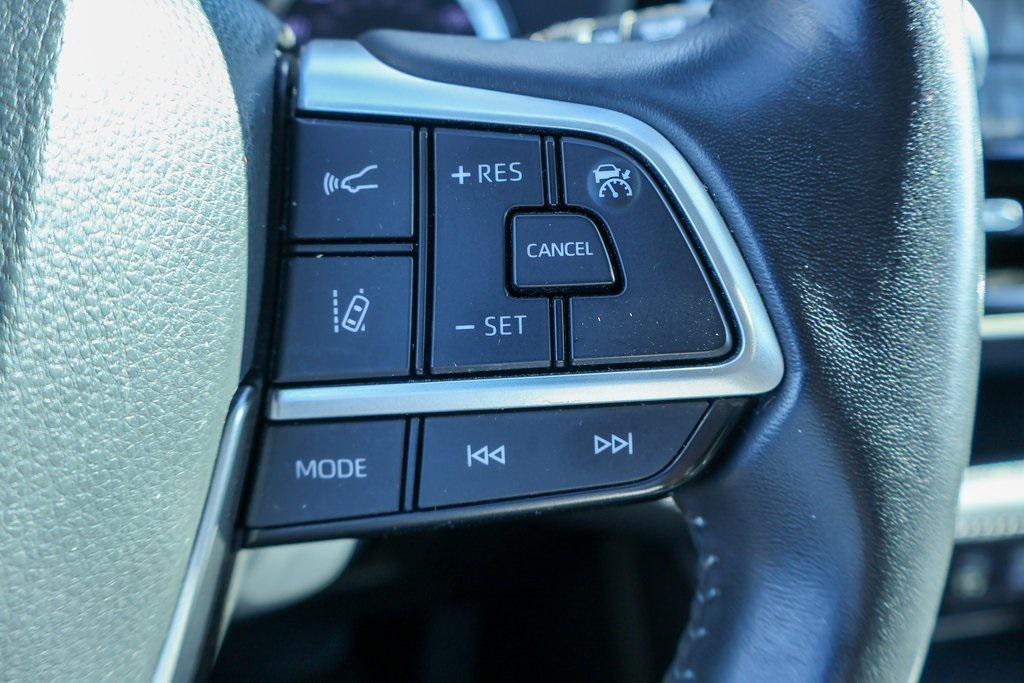 used 2022 Toyota Highlander car, priced at $26,790