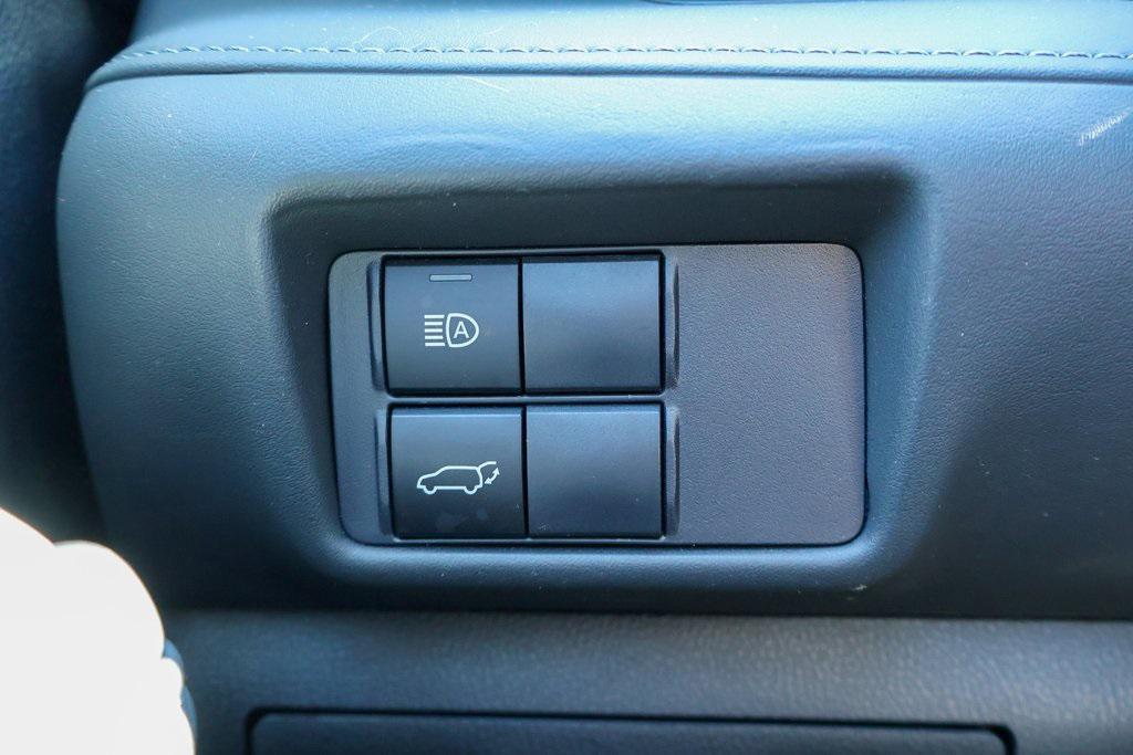 used 2022 Toyota Highlander car, priced at $26,790