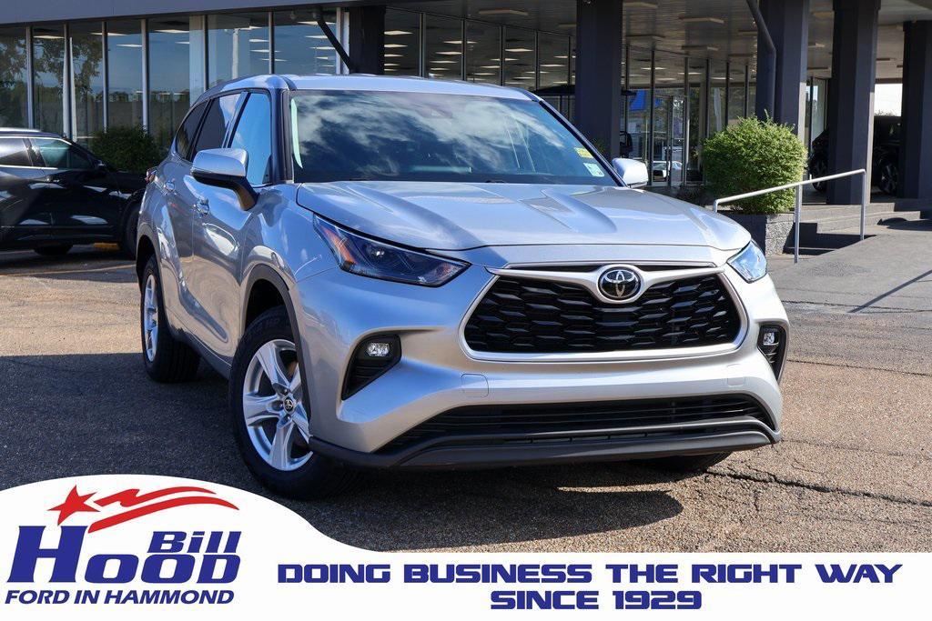 used 2022 Toyota Highlander car, priced at $26,790