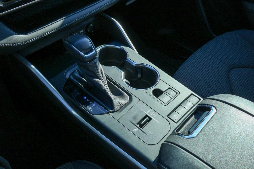 used 2022 Toyota Highlander car, priced at $26,790