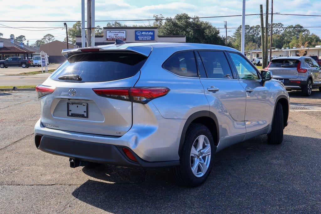 used 2022 Toyota Highlander car, priced at $26,790