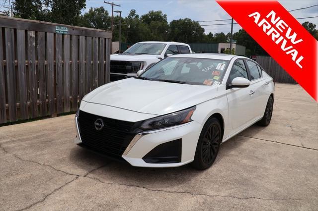 used 2025 Nissan Altima car