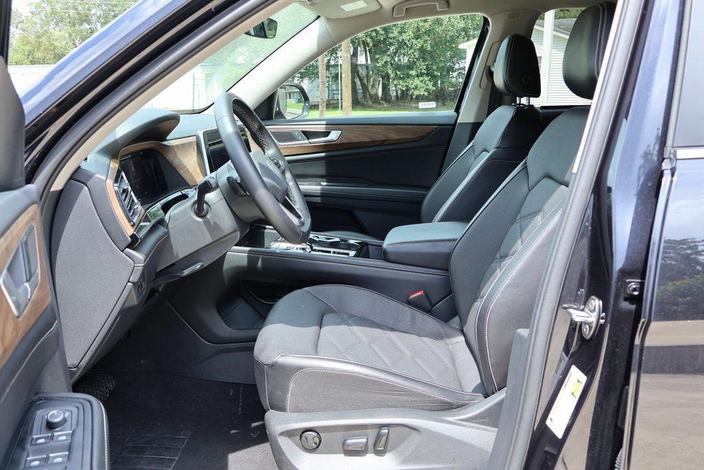 used 2024 Volkswagen Atlas car, priced at $30,253