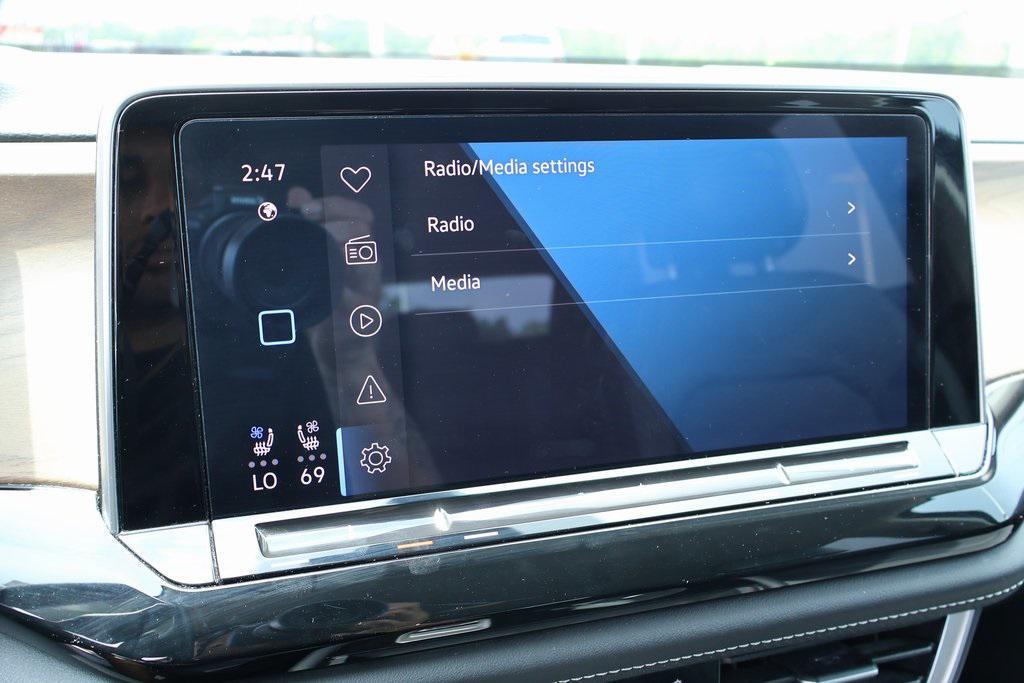 used 2024 Volkswagen Atlas car, priced at $30,253