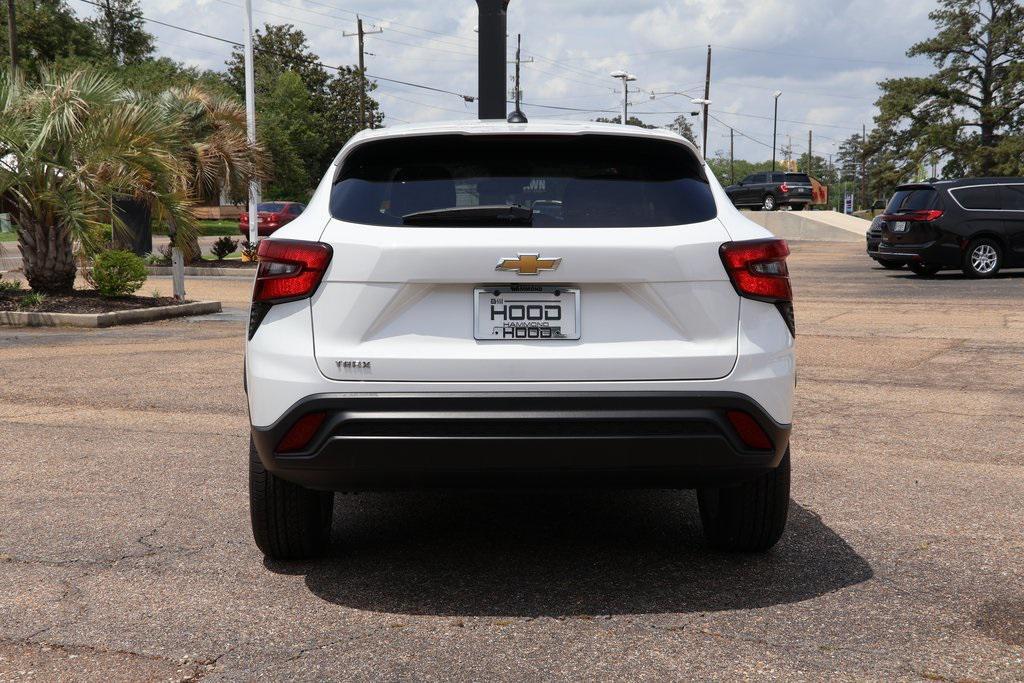 used 2024 Chevrolet Trax car, priced at $16,589