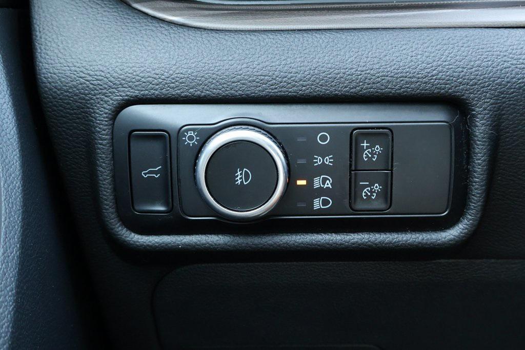 used 2024 Ford Explorer car, priced at $28,794