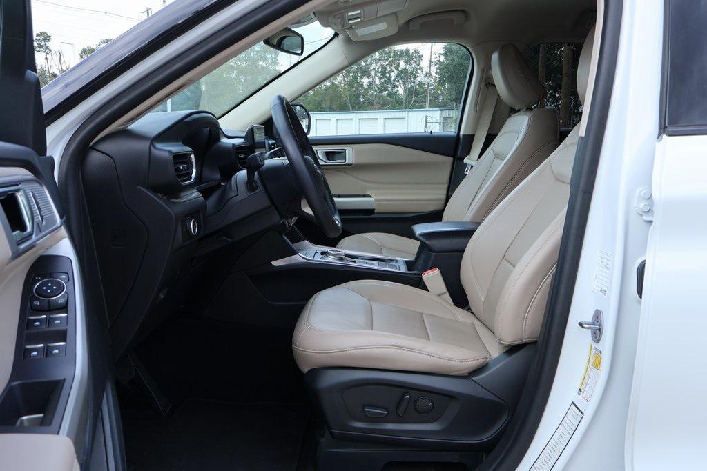 used 2024 Ford Explorer car, priced at $28,794