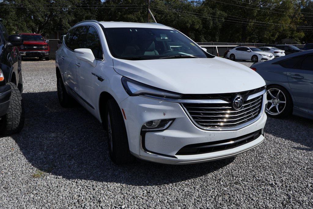 used 2024 Buick Enclave car, priced at $29,686