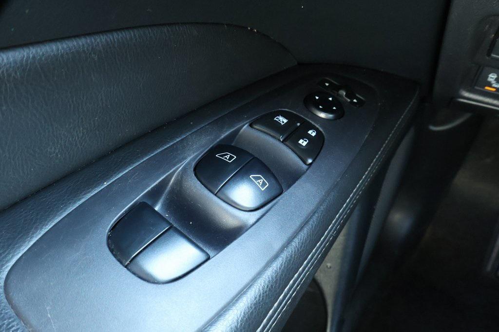 used 2020 Nissan Pathfinder car, priced at $16,521