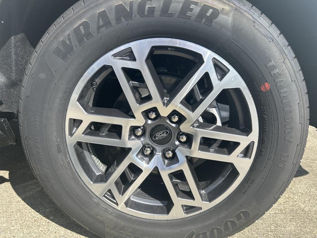 new 2025 Ford Expedition Max car, priced at $69,725