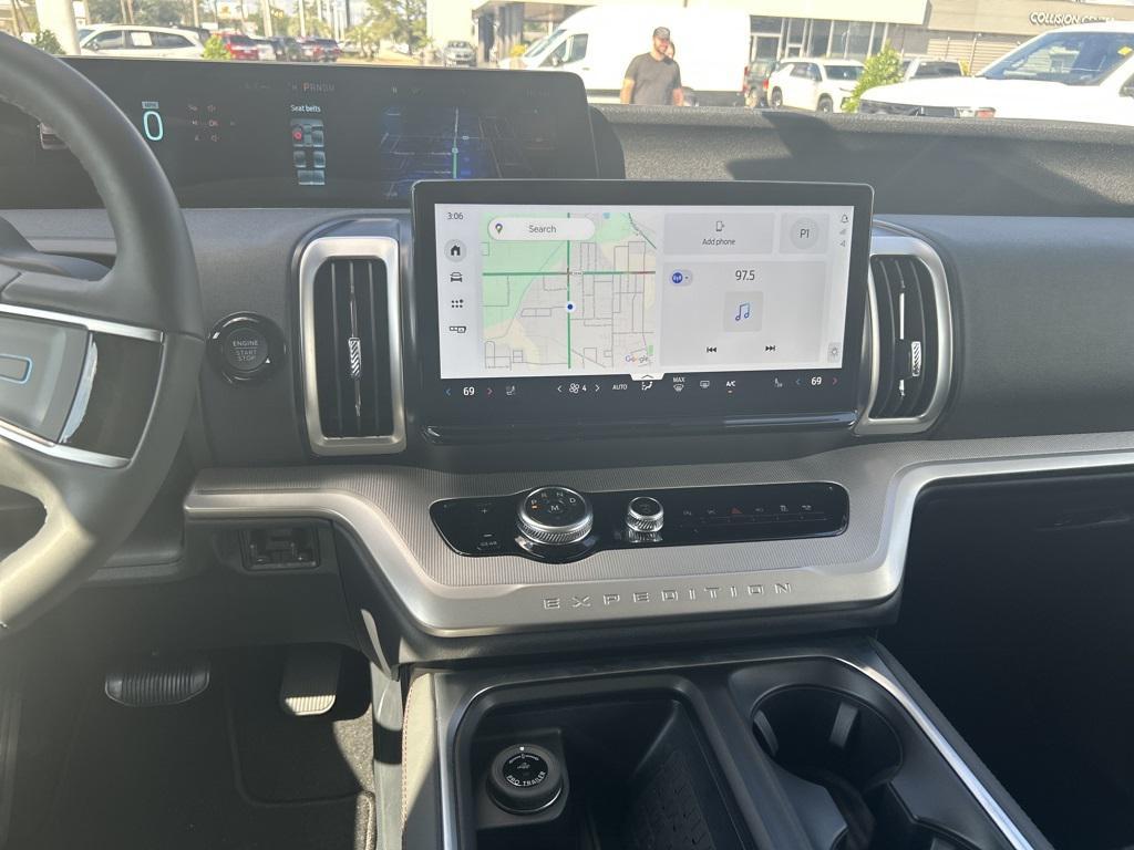 new 2025 Ford Expedition Max car, priced at $69,725