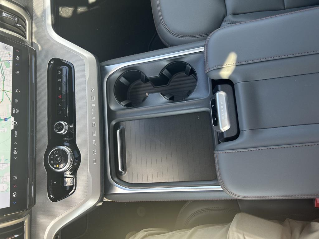 new 2025 Ford Expedition Max car, priced at $69,725