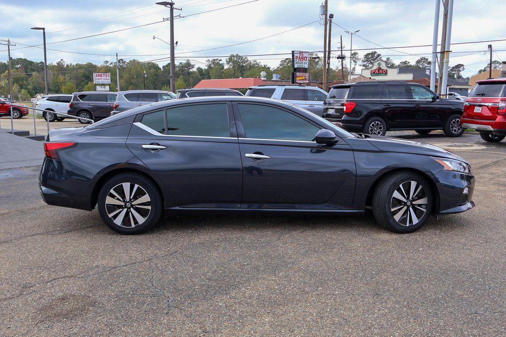 used 2022 Nissan Altima car, priced at $18,400