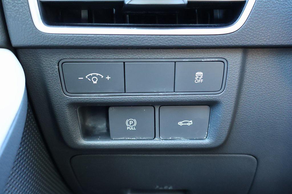 used 2025 Hyundai Sonata car, priced at $22,614