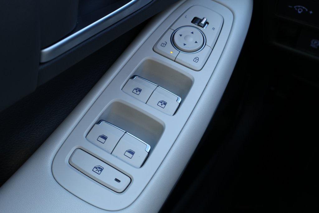 used 2025 Hyundai Sonata car, priced at $22,614