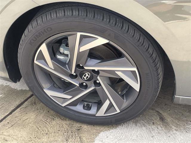 used 2025 Hyundai Elantra car, priced at $21,562