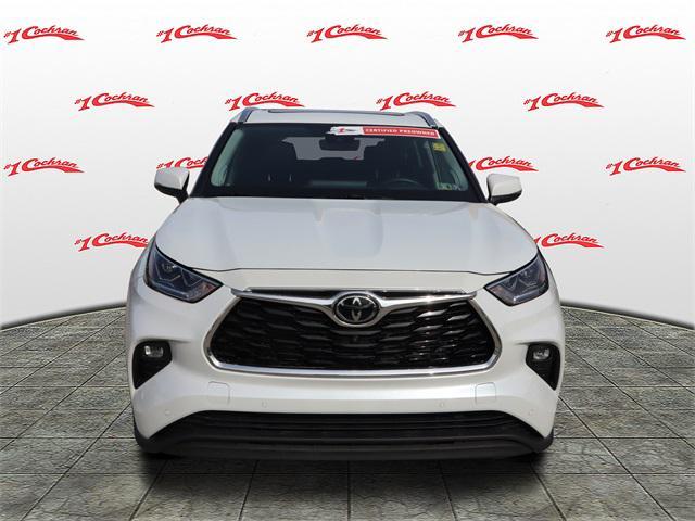 used 2022 Toyota Highlander car, priced at $40,872