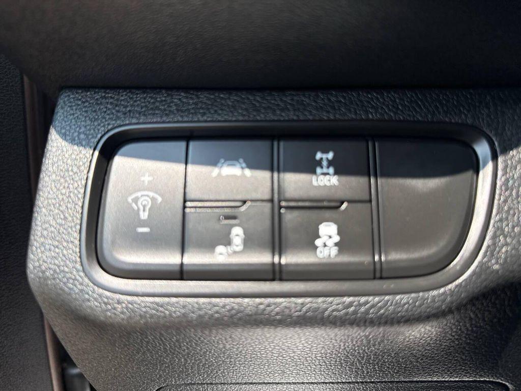 used 2020 Hyundai Santa Fe car, priced at $15,995