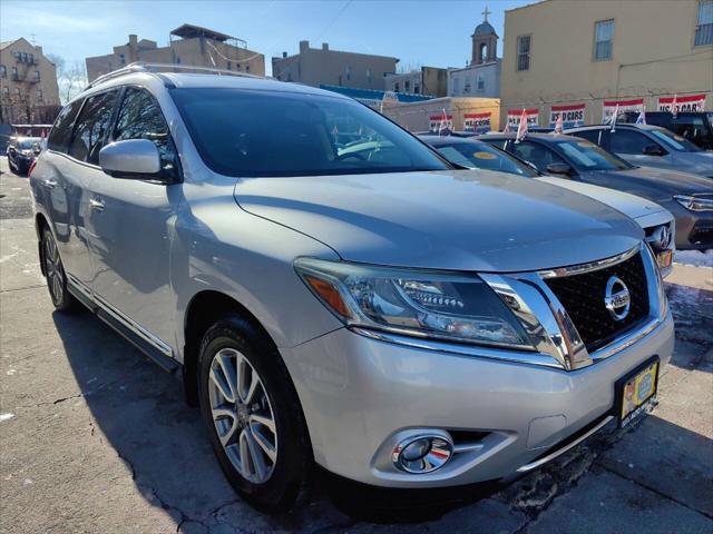 used 2015 Nissan Pathfinder car, priced at $13,995