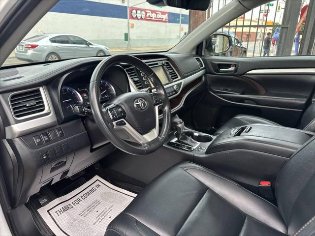 used 2019 Toyota Highlander car, priced at $26,995