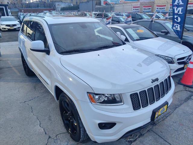 used 2015 Jeep Grand Cherokee car, priced at $13,995