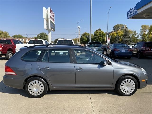 used 2009 Volkswagen Jetta car, priced at $3,995