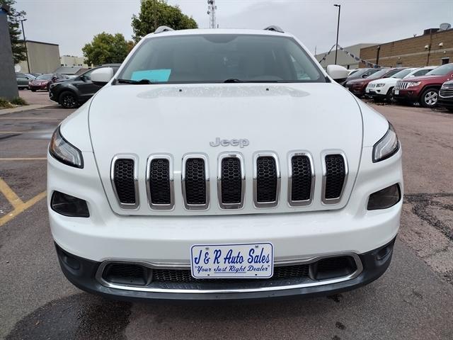 used 2018 Jeep Cherokee car, priced at $19,995