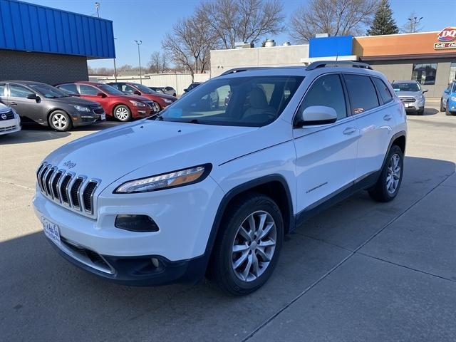 used 2018 Jeep Cherokee car, priced at $17,995